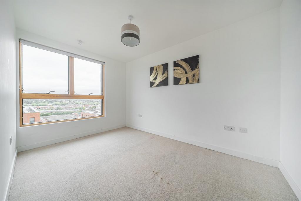 Apartment in Reading - More