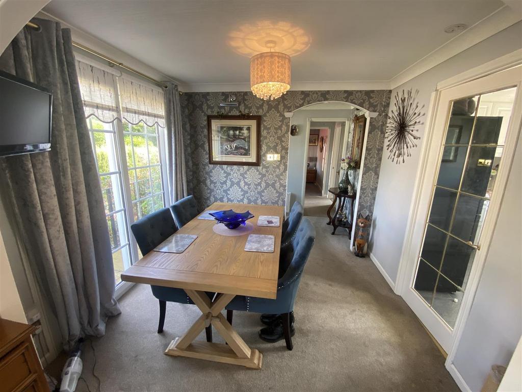 Open Plan Dining Area