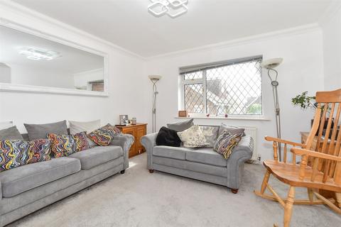 9 Penfold Way, Steyning, BN44 3PG