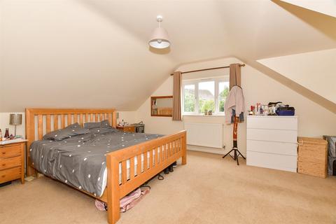 9 Penfold Way, Steyning, BN44 3PG