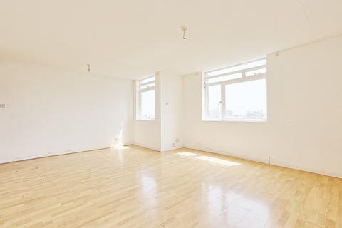 2 bedroom flat for sale, Park Avenue, Ilford, IG1