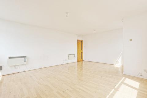 2 bedroom flat for sale, Park Avenue, Ilford, IG1