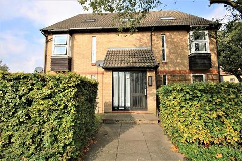 165 Cobb Close, Datchet, Slough, SL3 9QX
