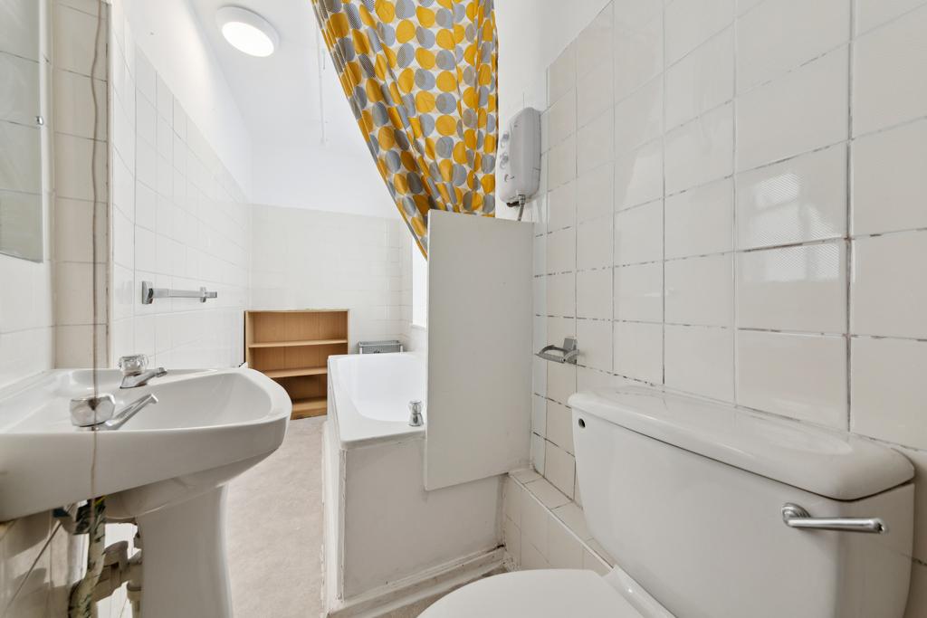 101 Gladstone Road, Wimbledon, SW19 1 QR-4