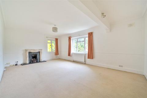 2 bedroom flat for sale, Rydens Road, Walton-On-Thames, KT12
