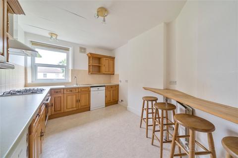 2 bedroom flat for sale, Rydens Road, Walton-On-Thames, KT12