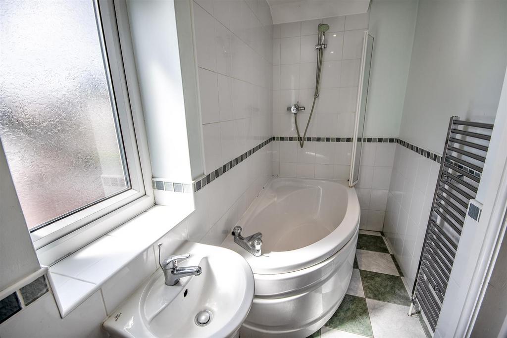 DSC 1789-Edit bathroom.JPG