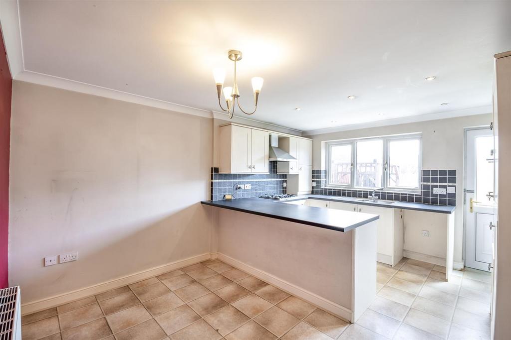DSC 1753-Edit kitchen.JPG