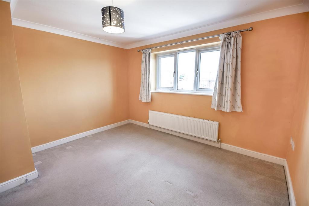 DSC 1783-Edit room.JPG