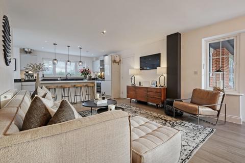 5 bedroom detached house for sale, Bicknacre Road, East Hanningfield, Chelmsford