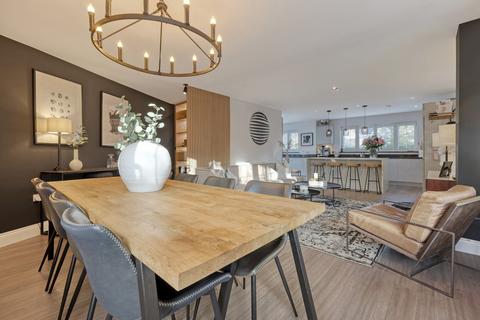 5 bedroom detached house for sale, Bicknacre Road, East Hanningfield, Chelmsford