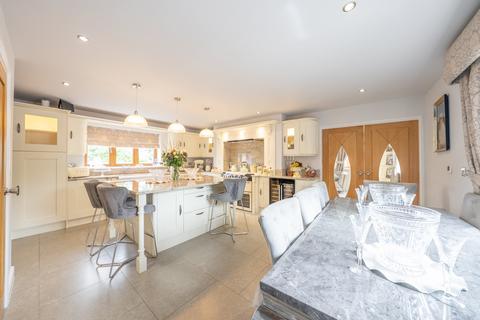 4 bedroom detached house for sale, Southend Lane, Newent