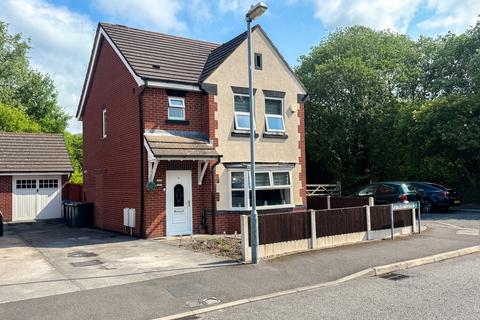 2 Astbury Close, Bury, BL9 9GD