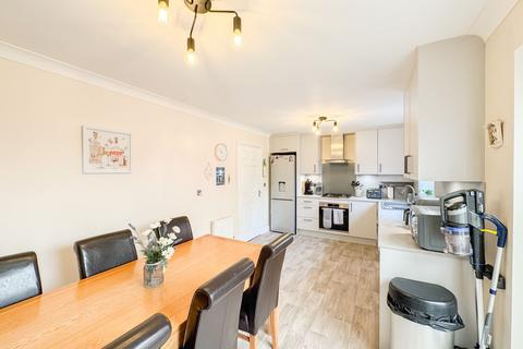 2 Astbury Close, Bury, BL9 9GD