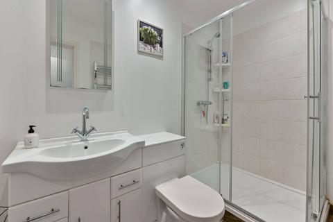 30 Dalton Avenue, Mitcham, CR4 3DT