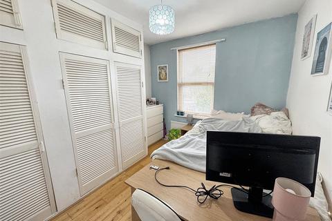 47 Redriffe Road, London, E13 0JX