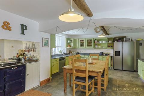 undefined, Lifton PL16