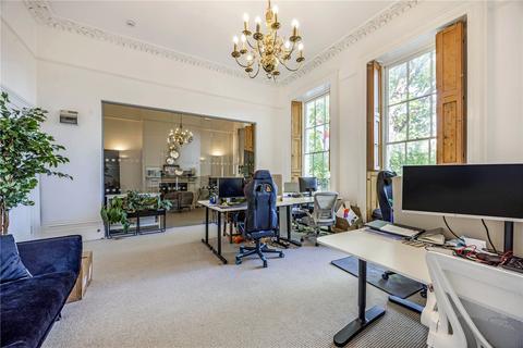 undefined, Promenade, Cheltenham, Gloucestershire, GL50