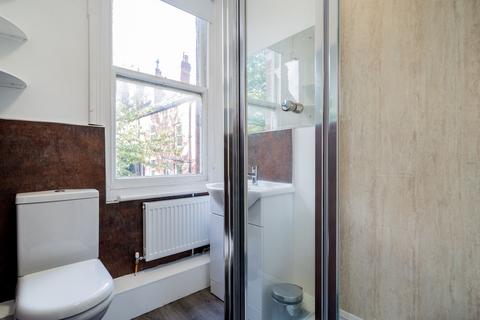 undefined, 5 Claremont View, LS3 1AU
