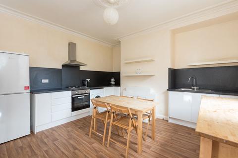 undefined, 5 Claremont View, LS3 1AU