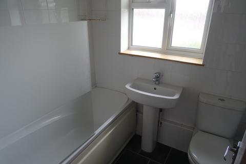 2 bedroom terraced house to rent, Whittington Road, Hutton CM13