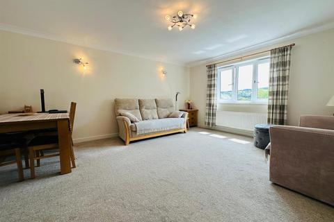 2 bedroom flat for sale, Belmont Way, Tiverton EX16