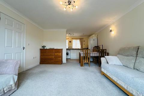2 bedroom flat for sale, Belmont Way, Tiverton EX16