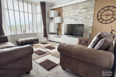 42 Edward Road, Shaw, Oldham, OL2 7EY