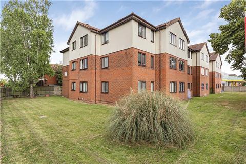 2 bedroom apartment for sale, Scotts Avenue, Sunbury-on-Thames, Surrey, TW16