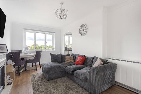 2 bedroom apartment for sale, Scotts Avenue, Sunbury-on-Thames, Surrey, TW16
