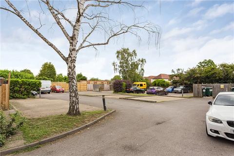2 bedroom apartment for sale, Scotts Avenue, Sunbury-on-Thames, Surrey, TW16
