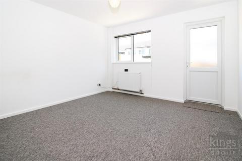 49 Fairbanks Road, London, N17 9JL