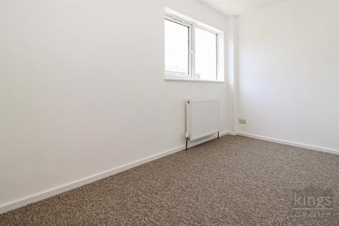 49 Fairbanks Road, London, N17 9JL