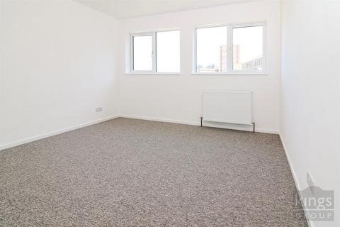 49 Fairbanks Road, London, N17 9JL