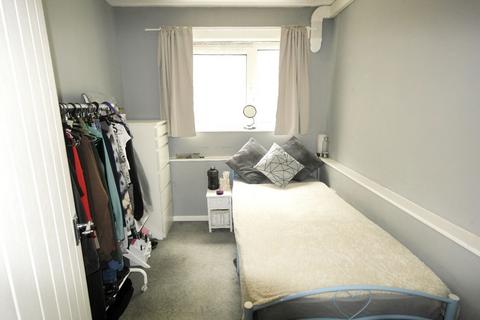 28 The Shaftesburys, Barking, IG11 7JW