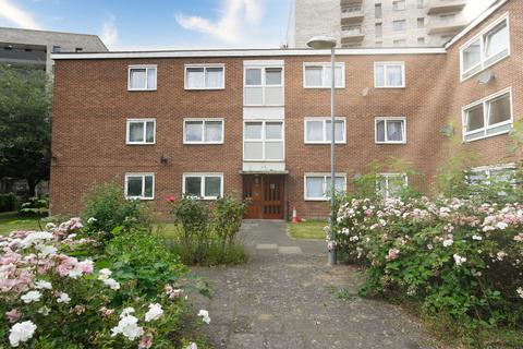 28 The Shaftesburys, Barking, IG11 7JW