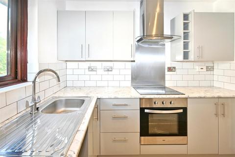 38 Bodmin Close, Eastbourne, BN20 8HZ