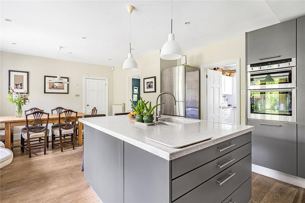 Kitchen/Breakfast