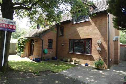 4 bedroom detached house for sale, Greenfields Crescent, Wesham PR4