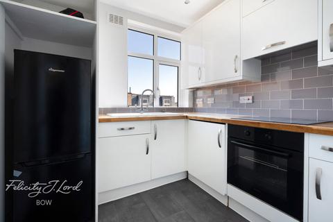 2 bedroom flat for sale, Libra Road, Bow, E3