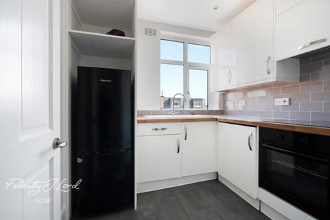 2 bedroom flat for sale, Libra Road, Bow, E3