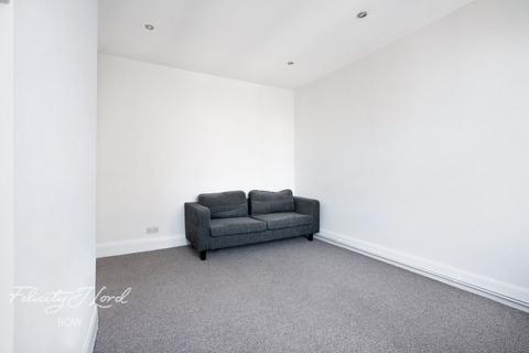 2 bedroom flat for sale, Libra Road, Bow, E3