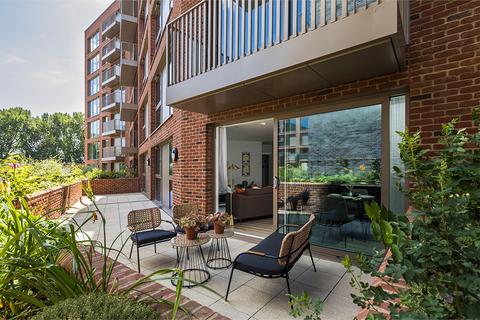 2 bedroom apartment to rent, 2 Bedroom  Apartment at Neptune Wharf, 20 Cadiz House, Neptune Wharf, Grinstead Road,  Deptford SE8
