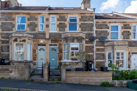 2 bedroom terraced house to rent, Faulkland Road, Bath