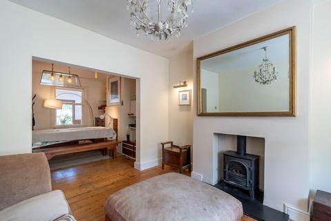 2 bedroom terraced house to rent, Faulkland Road, Bath