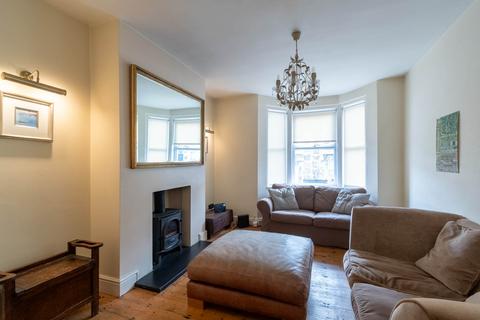 2 bedroom terraced house to rent, Faulkland Road, Bath