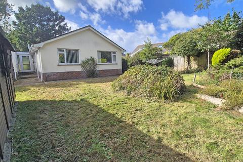 3 bedroom bungalow for sale, Seafield Close, Barton on Sea, New Milton, Hampshire, BH25