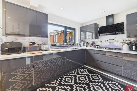 undefined, Farley Hill, Luton LU1
