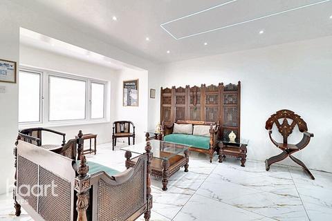 4 bedroom semi-detached house for sale, Princes Park Lane, Hayes