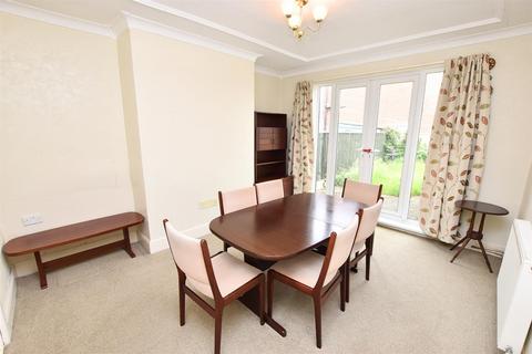 3 bedroom semi-detached house for sale, Brereton Avenue, Cleethorpes DN35